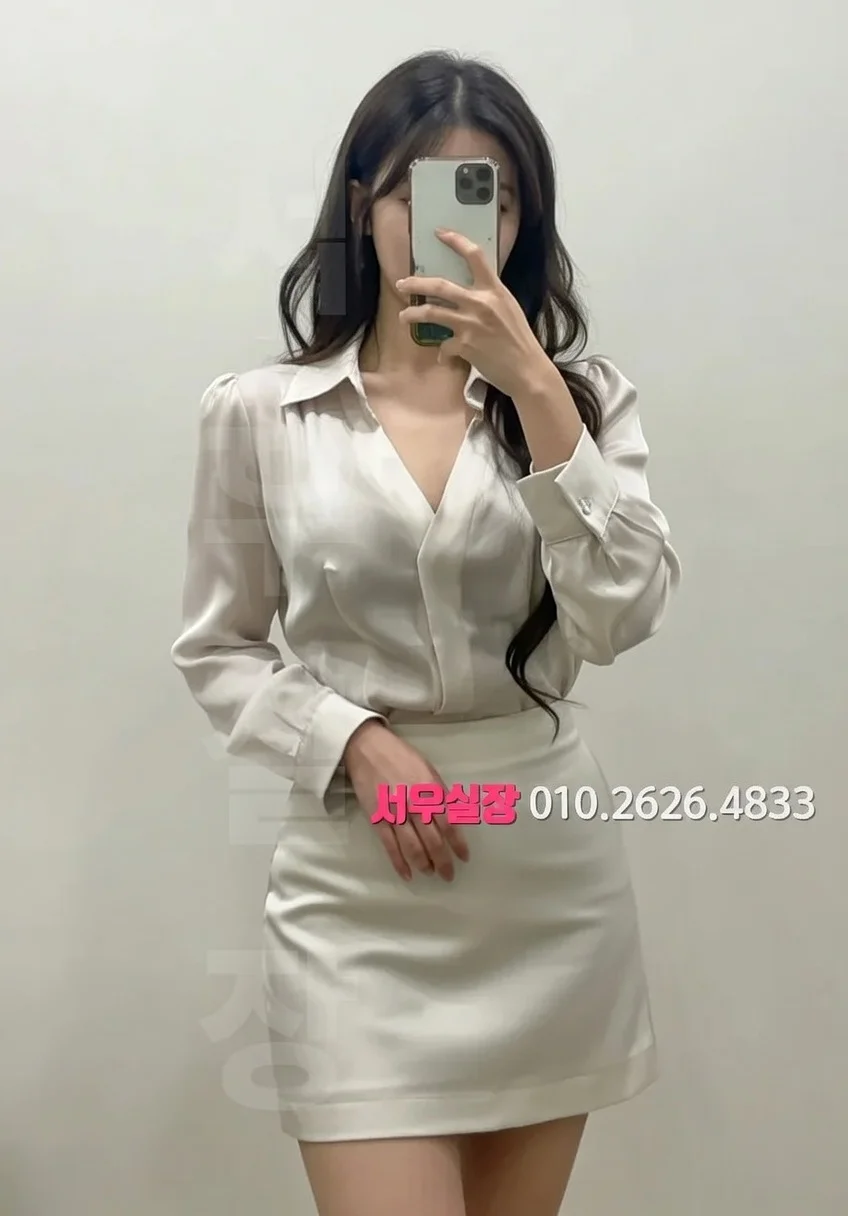 신촌 룸살롱 프리미엄 라인업 13번 프로필